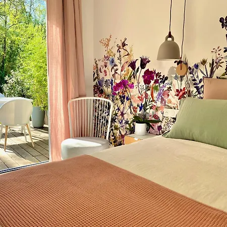 Avec Jacuzzi Privatif - Kassiopee Bed & 4*