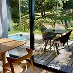 Avec Jacuzzi Privatif - Kassiopee Bed &