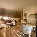 Avec Jacuzzi Privatif - Kassiopee Bed &