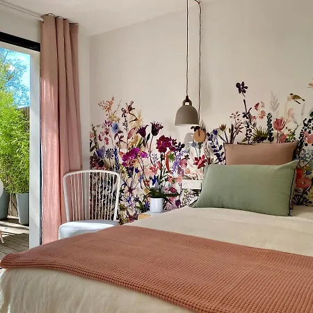 게스트하우스 Avec Jacuzzi Privatif - Kassiopee Bed & 4*