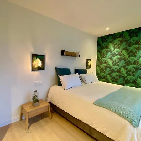 Avec Jacuzzi Privatif - Kassiopee Bed & 게스트하우스